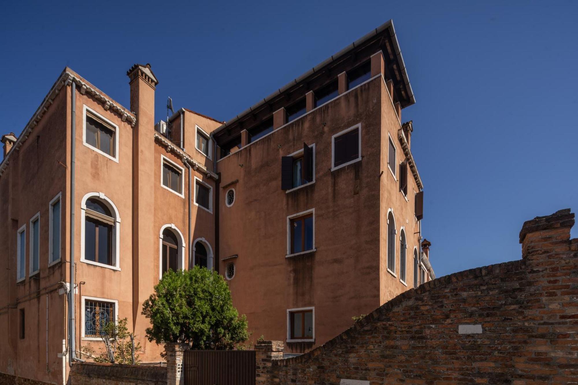 Santa Croce Design Apartment R&R Венеция Экстерьер фото